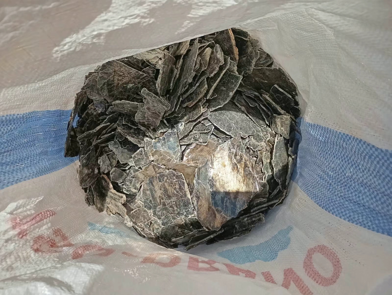 云母片料与碎料
